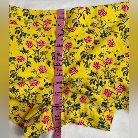 LOFT Ann Taylor THE RIVIERA SHORT Floral Print Short Size 6 Yellow - Picture 13 of 13